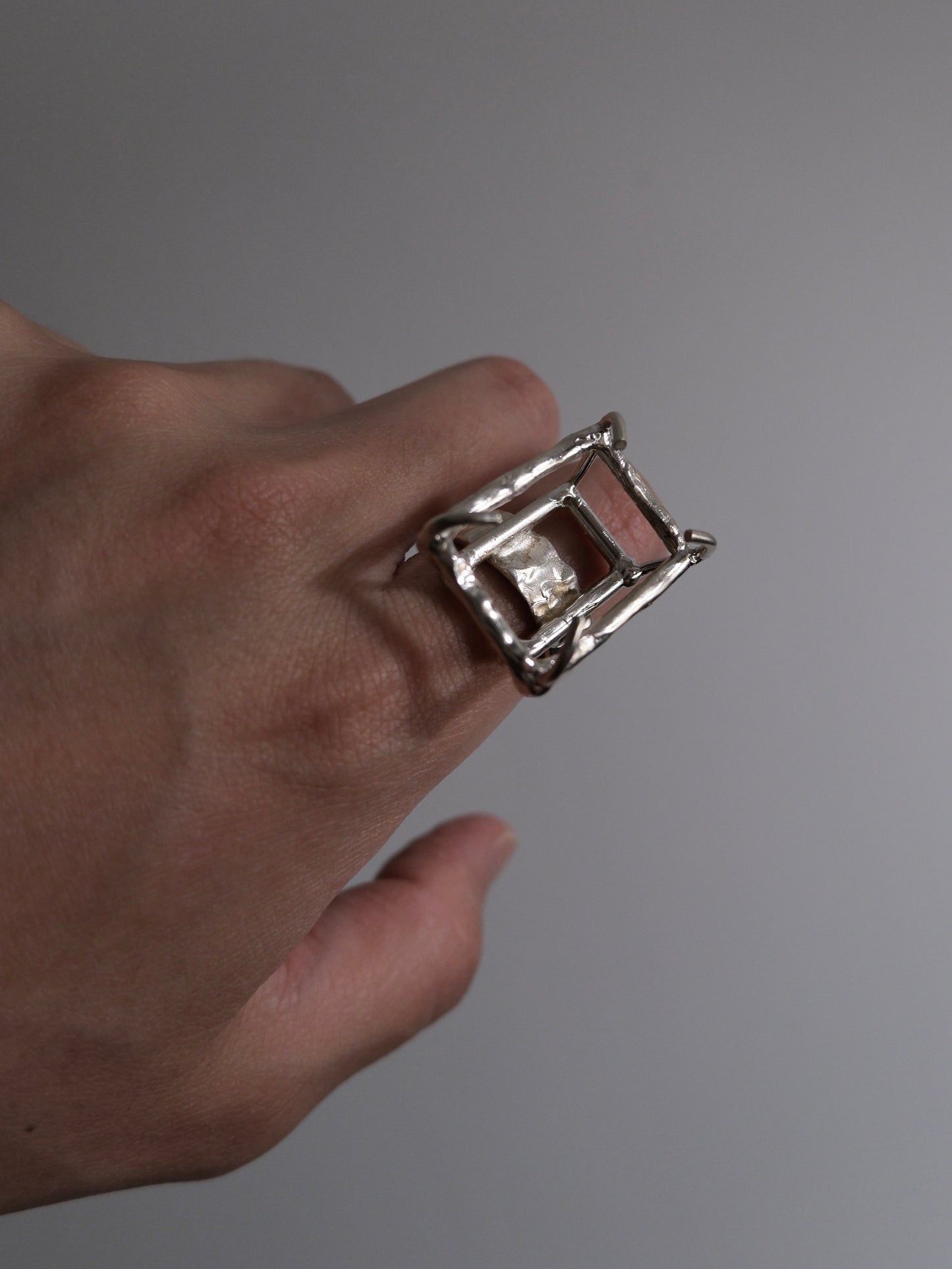 The illusory touch Ⅰ.